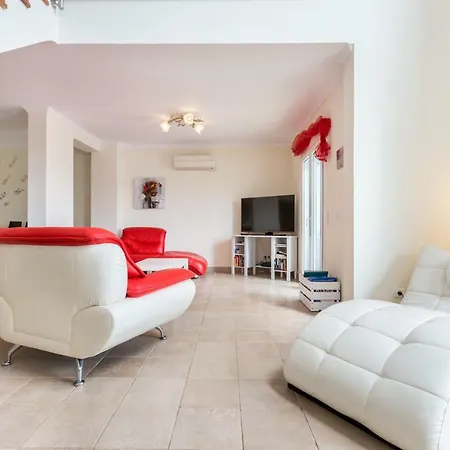 Your Algarve Private Pool 5 Min Walk To Villa